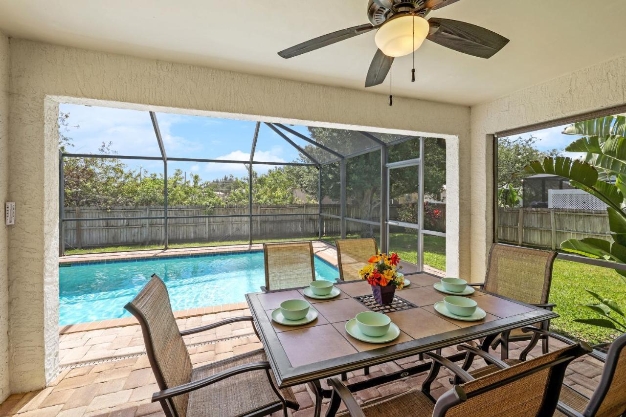 Family Vacation, Heated Pool, Wake Up To Enjoy The Sunrise - Villa Pine Island ケープコーラル エクステリア 写真