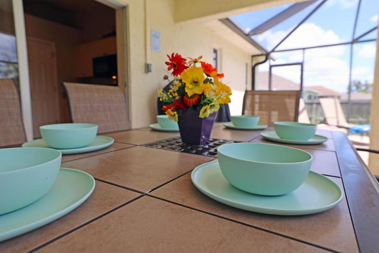 Family Vacation, Heated Pool, Wake Up To Enjoy The Sunrise - Villa Pine Island ケープコーラル エクステリア 写真