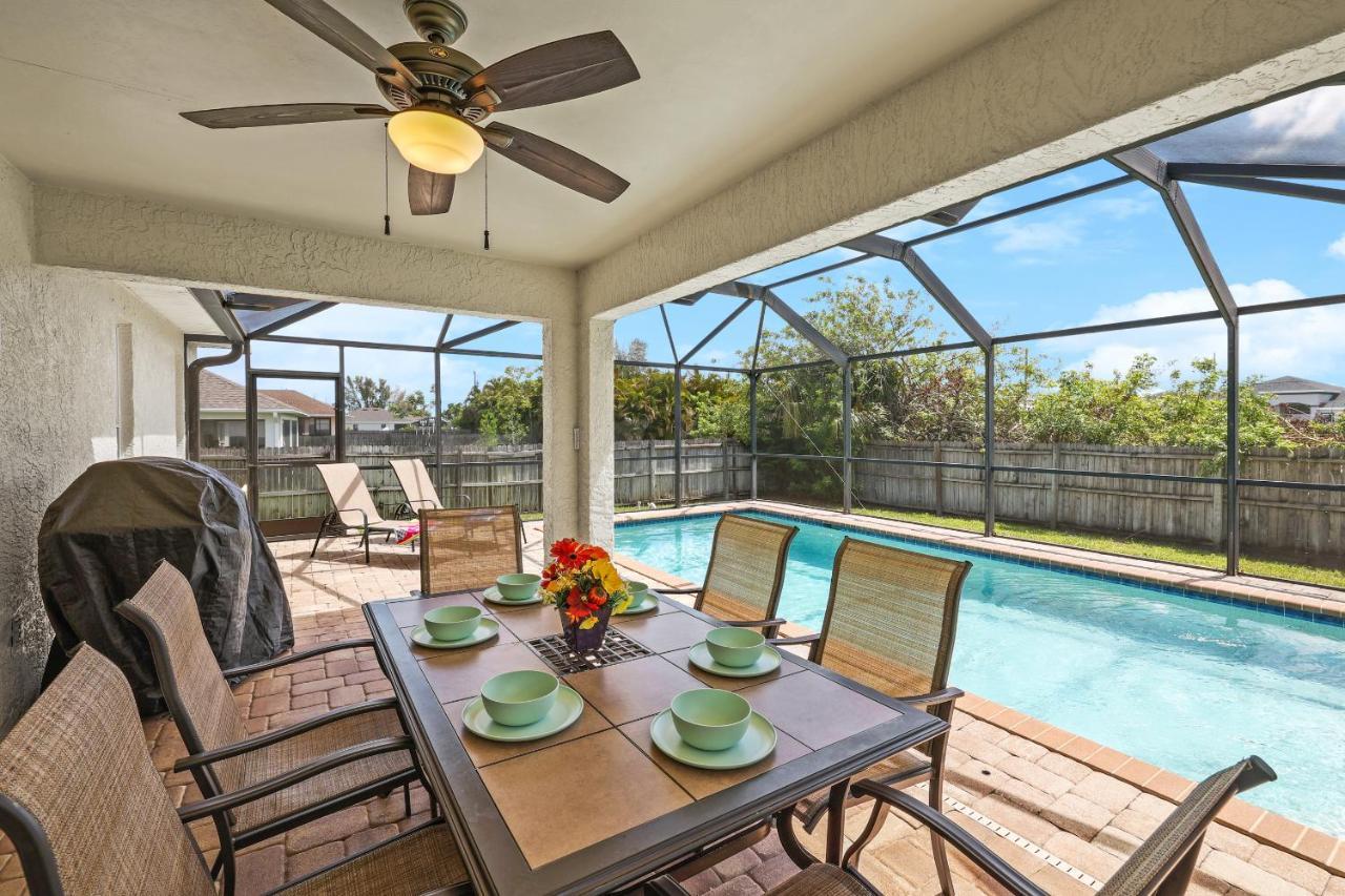 Family Vacation, Heated Pool, Wake Up To Enjoy The Sunrise - Villa Pine Island ケープコーラル エクステリア 写真