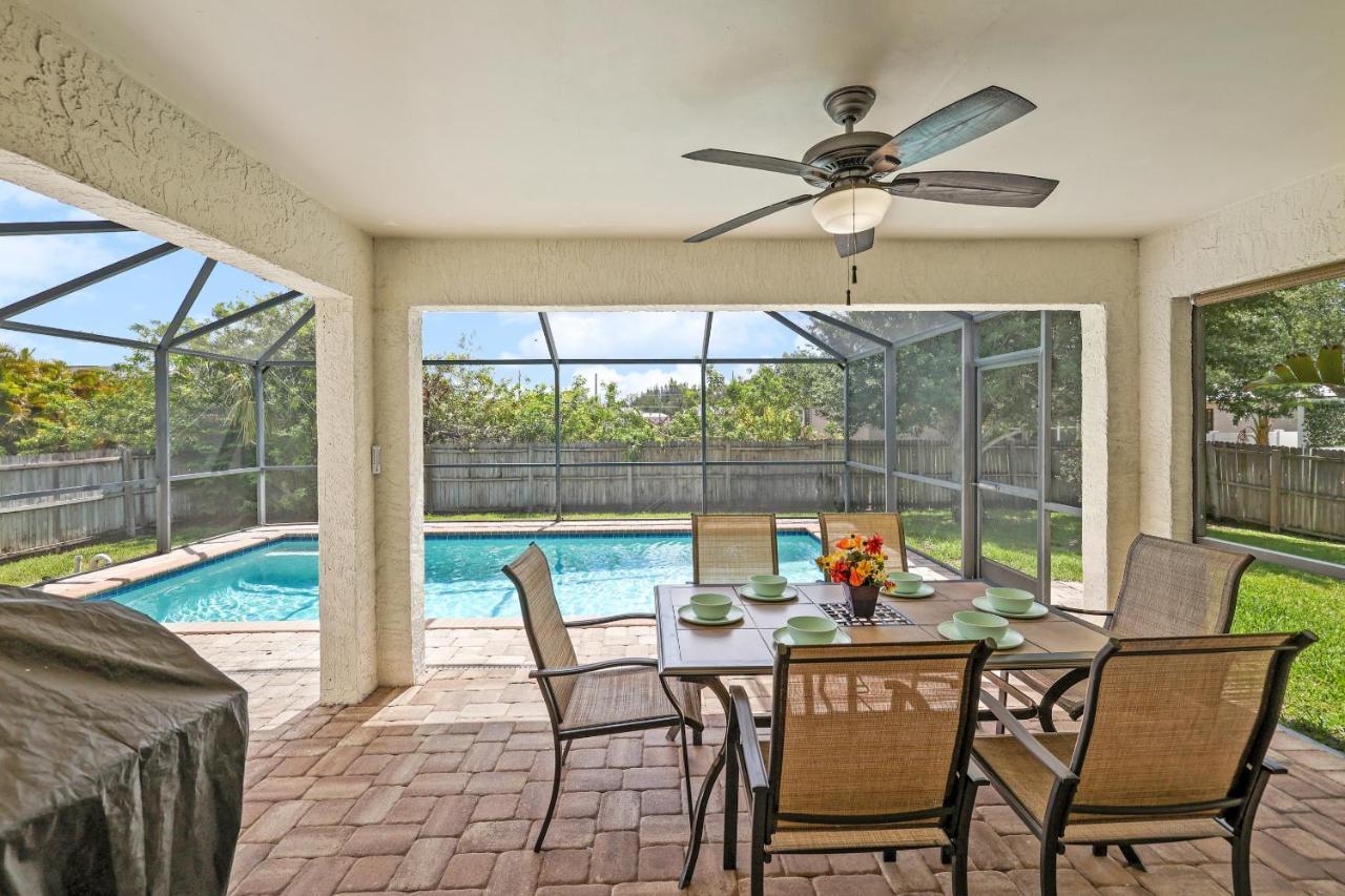 Family Vacation, Heated Pool, Wake Up To Enjoy The Sunrise - Villa Pine Island ケープコーラル エクステリア 写真